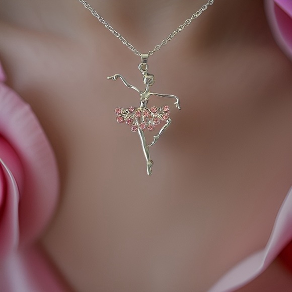 🆕 Ballerina Necklace - Pink - Picture 3 of 16